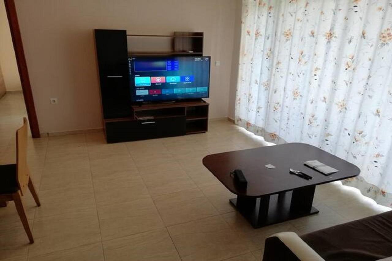 Yves 2 Bed Apart At Sun Village Sunny Beach Not Far Away From The Sea Exterior foto