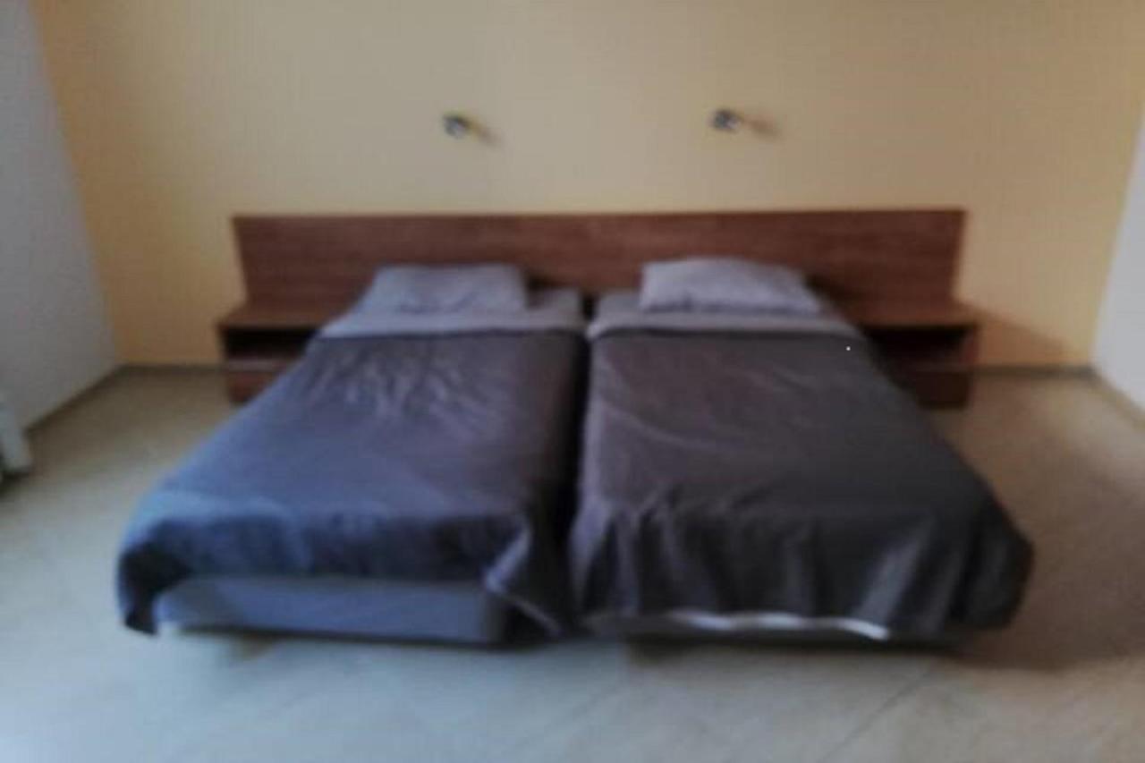 Yves 2 Bed Apart At Sun Village Sunny Beach Not Far Away From The Sea Exterior foto